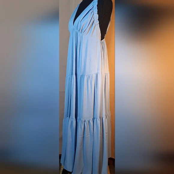 🪽WISHLIST Elegant Light Blue Tiered Maxi Dress - Picture 3 of 8
